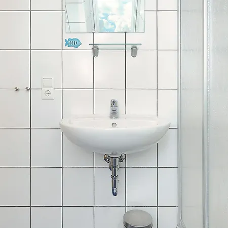 Appartement Lee Im Haus Nemo Am Tief Neuharlingersiel